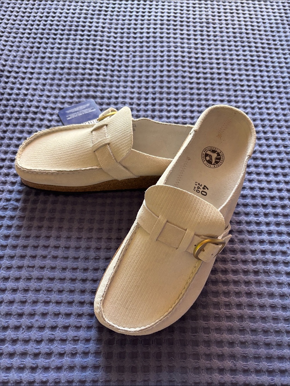 Birkenstock women’s size 9 Cream Slip-On Mule with Buckle Detail